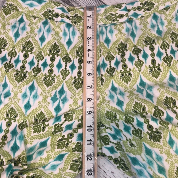 Jones New York Ikat Pattern Bermudas 8 - Picture 8 of 9